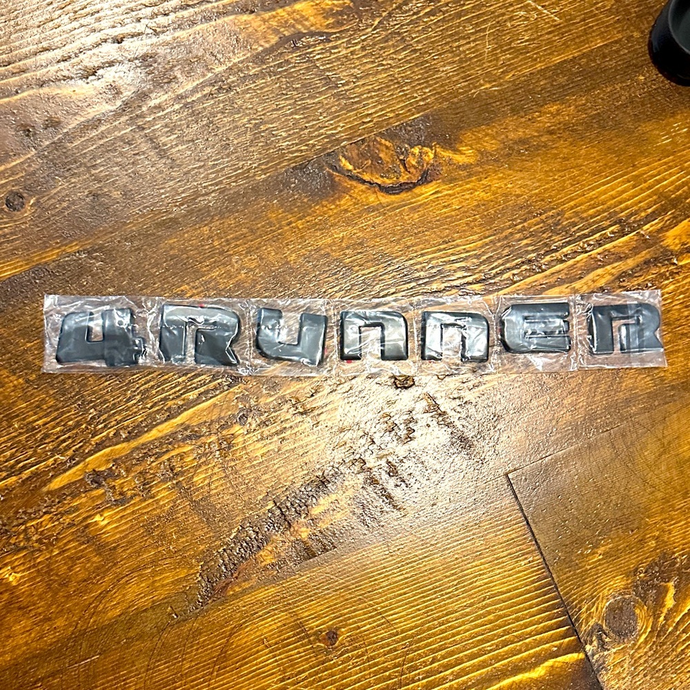 Black overlay for 4Runner